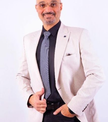 Dr. Wael Shaalan